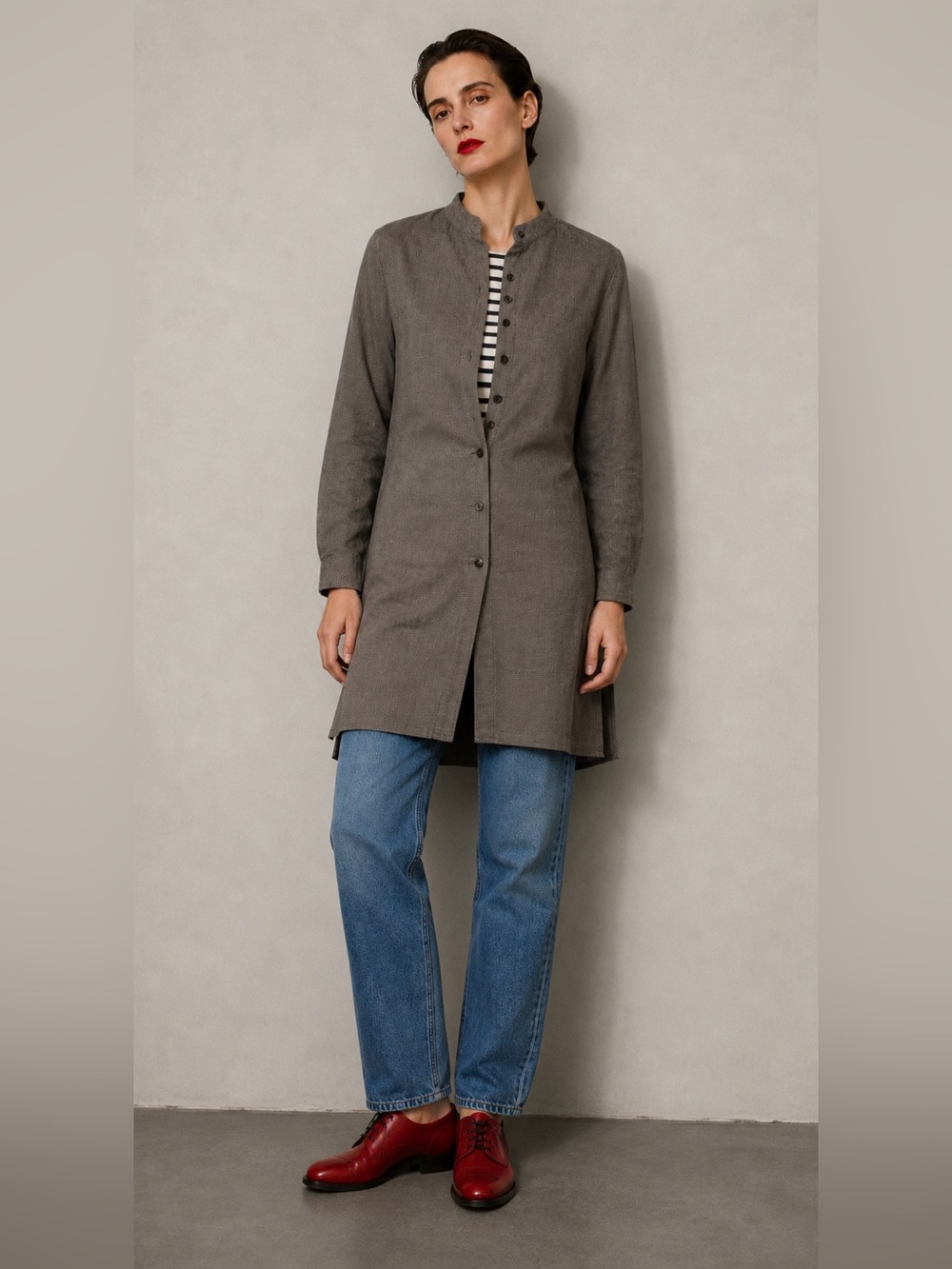 Eileen Fisher black and white hemp and cotton high neck tunic. Side slits. SP